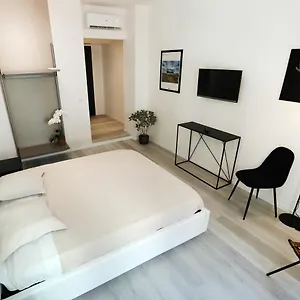 Couette-café Boutique Four, Bari